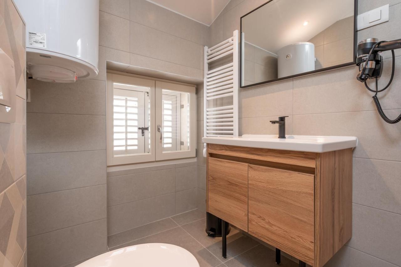 Aaa Apartments & Rooms With Free Parking Pula Exterior foto